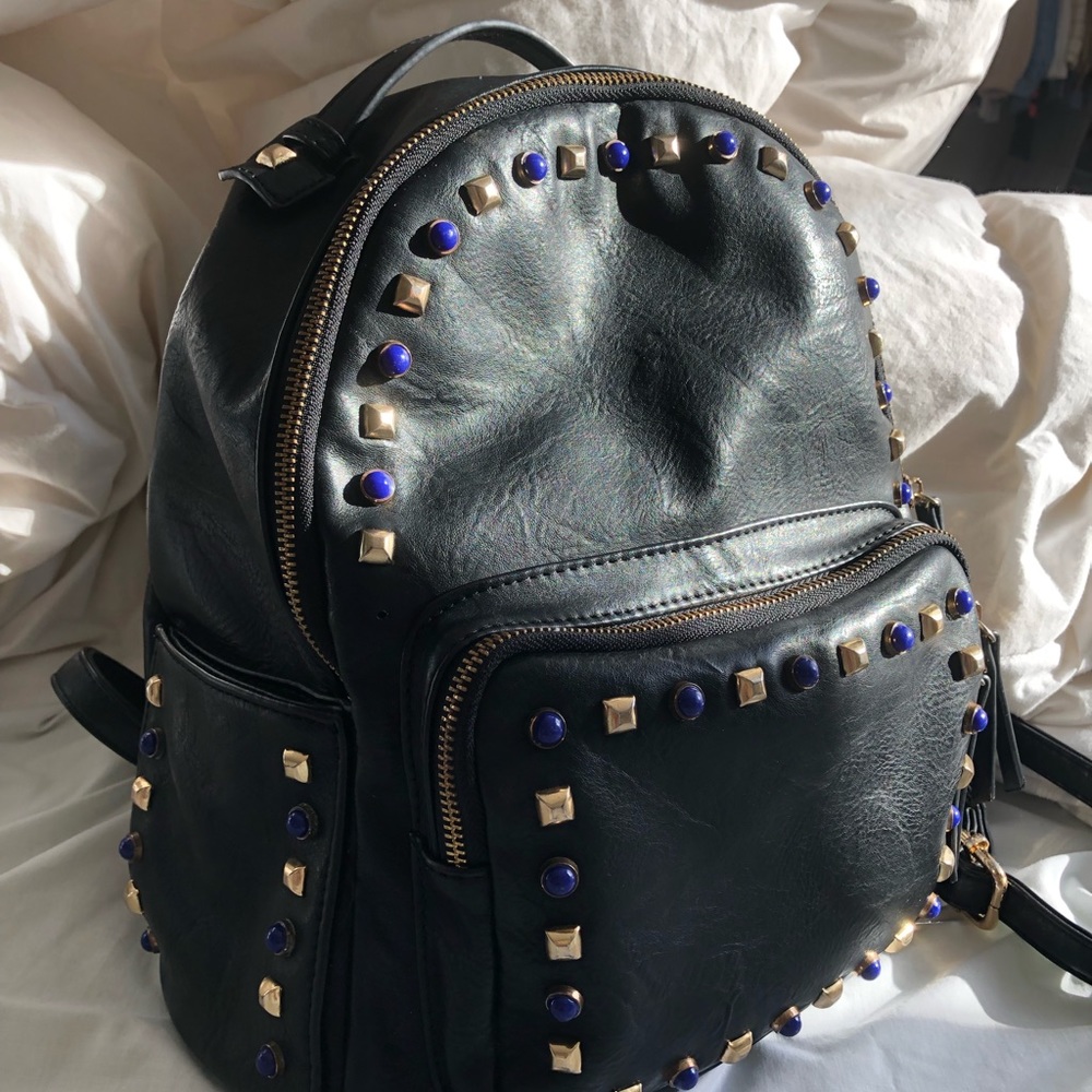 BLACK STUDDED BACKPACK STYLE PURSE